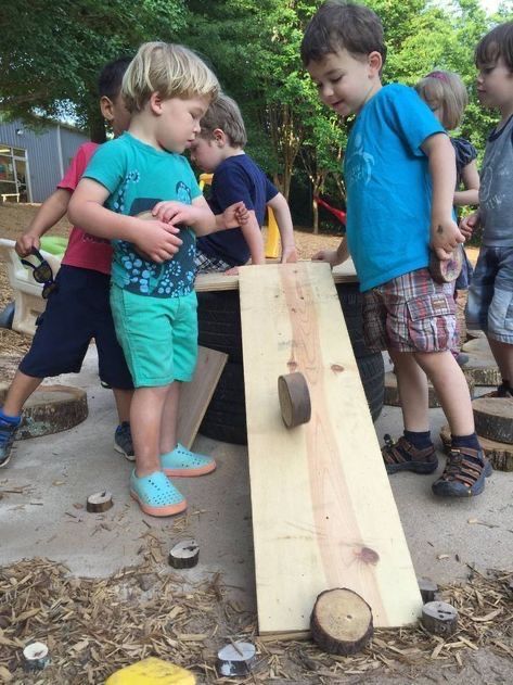 Nature Play Area Backyard, Nature In The Classroom Early Childhood, Magical Playground, Hygge Classroom, Outdoor Kindergarten, Nature Playground, Natural Play Spaces, Preschool Playground, Outdoor Play Space