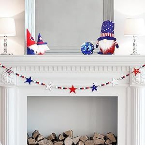 Display Fireplace, 4th Of July Garland, Wooden Beads Garland, Patriotic Garland, Felt Stars, Patriotic Banner, Felt Star, Beaded Decor, Beads Garland