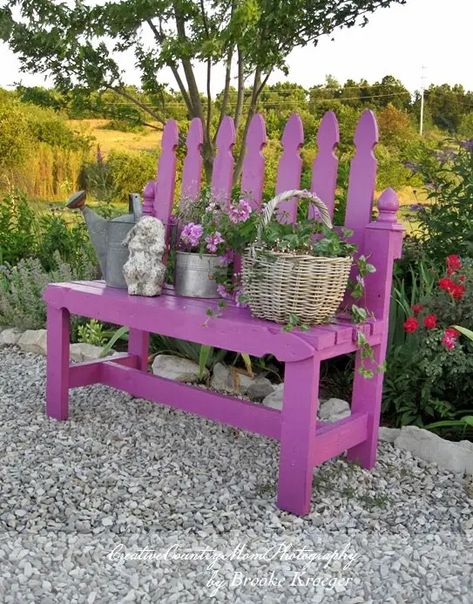 17 DIY Garden Bench Ideas That Are Out Of the Ordinary - Garden Lovers Club Garden Bench Ideas, Diy Garden Bench, Unique Seating, Garden Bench Diy, Garden Problems, Planter Bench, Garden Benches, Vintage Bench, Bench Diy