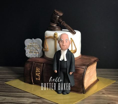 Judge Cake, Avocado Salads, Sculpted Cake, Dad Birthday Cakes, Dads Birthday, Graduation Art, Sculpted Cakes, Law Books, Dessert Decoration