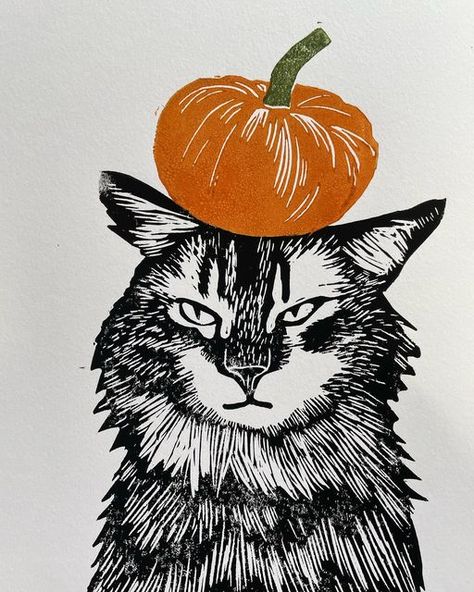 Halloween Linocut Prints, Lino Print Cat, Halloween Lino Print, Pumpkin Linocut, Halloween Linocut, Linocut Prints Simple, Cute Linocut, Linocut Art Simple, Fluffy Cat Drawing