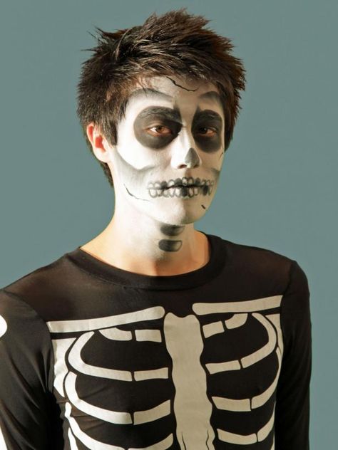 Skeleton Makeup Easy, Easy Skeleton Makeup Tutorial, Halloween Face Paint Scary, Halloween Skeleton Makeup, Viking Halloween Costume, Vikings Halloween, Handmade Halloween Costumes, Easy Diy Costumes, Halloween Makeup Diy