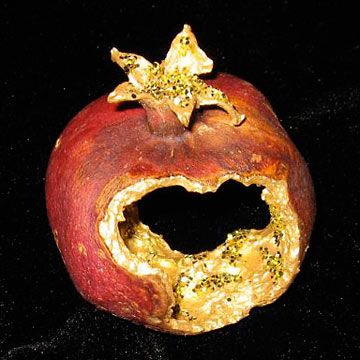 Rotten Fruit Painting, Rotting Pomegranate, Rotten Pomegranate, Rotten Food, Rotten Fruit, Evening Eye Makeup, Growth And Decay, Art Alevel, Ap Studio Art