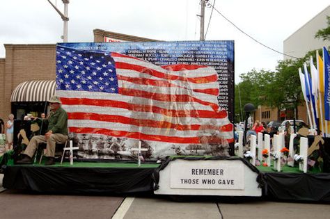 Memorial Day 2010 - Vets Float Memorial Day Parade Float Ideas, Kids Parade Floats, Parade Float Ideas, Parade Ideas, 4th Of July Parade, July Ideas, Cub Scout, Parade Float, Veteran’s Day