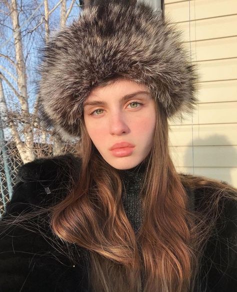 Russian Hat Outfit Aesthetic, Fuzzy Russian Hat, Russian Fur Hat, Brown Russian Fur Hat, Russia Fur Hats, Russian Hat, Cold Girl, Girls Fur, Winter Princess