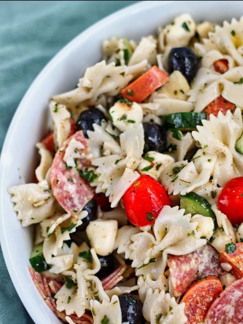 Easy Bow Tie Italian Pasta Salad Italian Bow Tie Pasta, Bow Tie Pasta Salad, Bow Tie Pasta, Easy Bow, Delicious Chicken Salad, Italian Pasta Salad, Roasted Artichoke, Spiral Pasta, Boiling Pasta