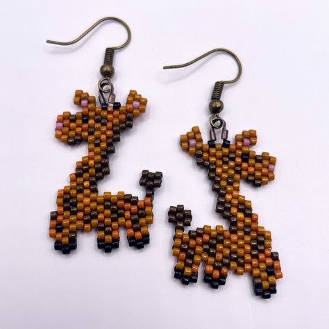 Beaded Giraffe, Giraffe Earrings, Earring Inspired, Chandbalis Earrings, Easter Bunny Earrings, Diy Seed Bead Earrings, Stitch Earrings, Bunny Earrings, Brick Stitch Earrings