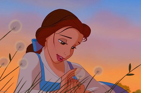 Belle’s hair getting all up in her lip gloss. | If Disney Princesses Had Realistic Hair Disney Princess Songs, French Cartoon, Romantic Disney, Bella Disney, Photowall Ideas, Disney Names, Animation Disney, Screen Aesthetic, Disney Belle