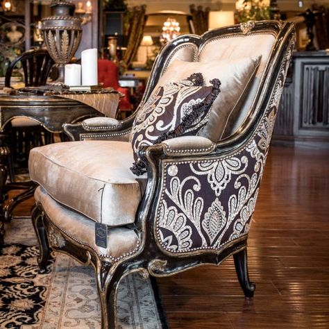 Marge Carson Furniture, French Accent Chairs, Poltrona Design, Marge Carson, Poltrona Vintage, Chair Upholstery, Refurbished Furniture, Beautiful Chair, Arm Chairs