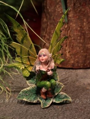 Jasmine fairy Leaf Fairy, Crystal Statue, Fairy Cartoon, Fantasy Shop, Fairy Paintings, Ooak Fairy, Fairy Tattoo Designs, Fairy Statues, Green Fairy