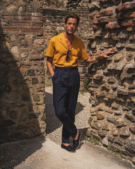 Kit Blake | Summer holiday inspiration. | Instagram Preppy Outfits Men, Photoshoot Moodboard, Classy Outfits Men, Seaside Style, Mens Summer Outfits, Yellow Fits, Inspiration Instagram, Fashion 2024, Instagram Summer