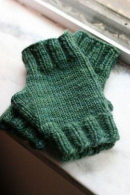 Knitted Gloves Mittens, Fingerless Gloves Knitted Pattern, Glove Pattern, Knitted Mittens, Gloves Pattern, Fingerless Mitts, Quick Knits, Fingerless Gloves Knitted, Mittens Pattern