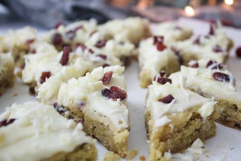 Cranberry Cream Cheese Bars Cranberry Bliss Bars Recipe, Cranberry Bliss Bars Starbucks, Bliss Bars, Cranberry Bliss, Bliss Bar, Cranberry Bliss Bars, Cranberry Cream Cheese, White Chocolate Cranberry, Piece Of Cake