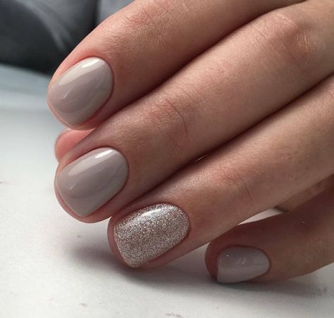 Oval Acrylic Nails, Neutral Nail Designs, Pedi Ideas, Boho Nails, Fall Gel Nails, Start Painting, Subtle Nails, Classic Nails, Colorful Nail Designs