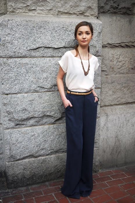 Wide Leg Pant Inspo - Album on Imgur Wide Trousers Outfit Summer, Marlene Hose, Wide Leg Pants Outfit, Leg Pants Outfit, Trouser Outfits, Looks Street Style, Pantalon Large, Vancouver Bc, Work Wardrobe