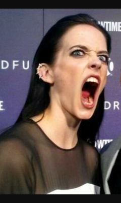 Eva Green  angry scream mouth stretched open furrowed brow 2020-07-17 Salem Witches, Facial Expressions Drawing, Angry Expression, Rage Faces, Emotion Faces, People Screaming, Angry Women, Expressions Photography, Face Study