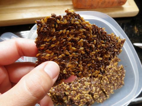 Flaxseed Crackers, Flax Crackers, Dry Basil, Crackers Recipe, Low Carbohydrate Recipes, Plant Paradox, Low Carb Lifestyle, High Fat Foods, Lchf Recipes