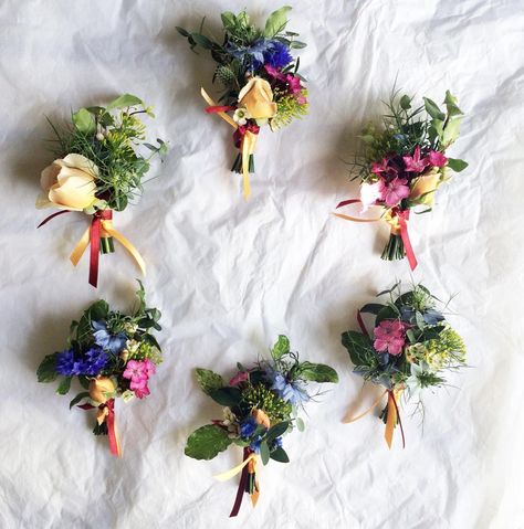 Its Green Union Flower day ,and a fab  button hole ...botanika_floralButtonholes from last weekend’s wedding - they take just as much consideration as creating a bouquet especially in this hot weather to choose ingredients that complement the bridal flowers as well as the outfits and flowers foliages that will last out of water and stay fresh for the day on hot summer days. I loved these brightly coloured cheerful little posy buttonholes. Thistle Wedding Flowers, Thistle Wedding, Bright Wedding Flowers, British Wedding, British Flowers, Colour Pop, Button Hole, Stay Fresh, Arte Floral