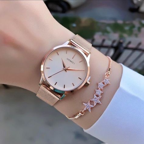 Girls watch design idea Trendy Watches Women, Trendy Watches Women Fashion, Stylish Watches For Girls, Elegant Watches Women, Cartier Watches Women, Watches Women Simple, Pretty Watches, Womens Designer Watches, Casio Vintage