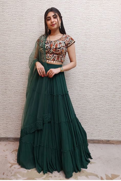 Stylish Lehenga Designs, Pikachu Cat, Simple Lehenga, Wedding Lehenga Designs, Lehenga Designs Simple, Indian Bride Outfits, Simple Kurta Designs, Long Skirt Outfits, Saree Designs Party Wear