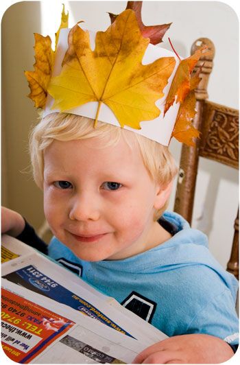 autumn-crown-2 Thanksgiving Poems, Thanksgiving Hat, Fun Thanksgiving Crafts, Easy Thanksgiving Crafts, Easy Fall Crafts, Fall Preschool, Thanksgiving Crafts For Kids, Leaf Crafts, Fall Crafts For Kids