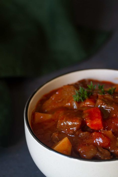 This easy stove-top beef stew cooks perfectly in 2 hours. It's a classic one-pot meal featuring incredibly tender beef in a rich, red wine sauce with root vegetables. An old-fashioned but oh so delicious dish, perfect for Sunday supper! Creamy Egg Salad, Cottage Cheese Dinner, Classic Egg Salad Sandwich, Beef Stew Stove Top, Easy Beef Stew Recipe, Classic Beef Stew, Easy Egg Salad, Easy Beef Stew, Creamy Eggs