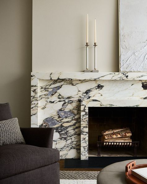 Ryan McDonald (@rymcdon) • Instagram photos and videos Granite Showroom, 2023 Layers, Contemporary Fireplace Designs, Scandinavian Chic, Chicago Interiors, Marble Fireplace Mantel, Townhouse Interior, Luxe Living Room, Chicago Interior Design