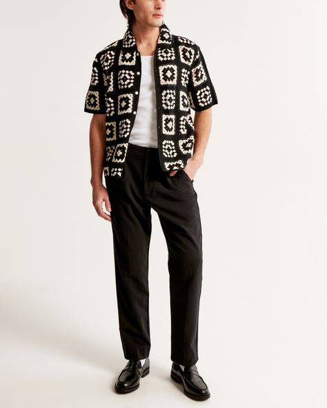 Black And White Granny Square, White Granny Square, Crochet Shirt Pattern, Crochet Men, Granny Square Pattern, Cropped Polo, Sweater Polo, Black White Outfit, Men Fashion Casual Shirts