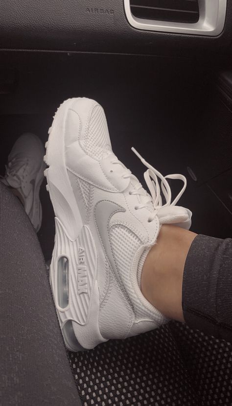 nike shoes Trendy Shoes 2023, White Gym Shoes, Popular Nike Shoes, Nike Gym Shoes, Nike Shoes Women Fashion, Air Max Excee, Style Staples, Nike Air Max Excee, Sporty Shoes