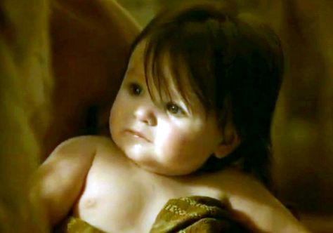 rhaego Daenerys Targaryen Baby, King Robert Baratheon, Ser Jorah Mormont, Ser Jorah, Jorah Mormont, Burning City, Sea Queen, Cutest Babies, Game Of Throne Daenerys