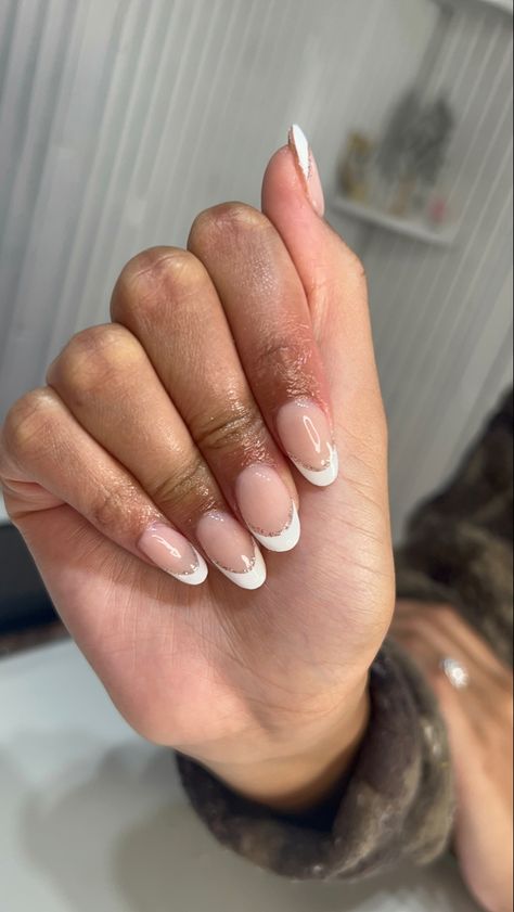 Nail Painting Ideas, White Acrylic Nails With Glitter, Sparkly French Tip Nails, Almond French Tip Nails, French Nails Glitter, Almond French Tip, Prom Nails French, White French Nails, Almond Nails French