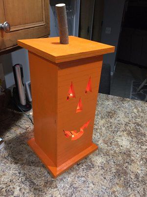 Diy Lighted Halloween Decorations, Pumpkin Boxes Wooden, Diy Wood Jack O Lantern, Wooden Jackolantern Diy, 4x4 Wooden Pumpkins, Halloween Pallet Projects, Halloween Pallet, Wooden Jack O Lantern Boxes, Pallet Pumpkin