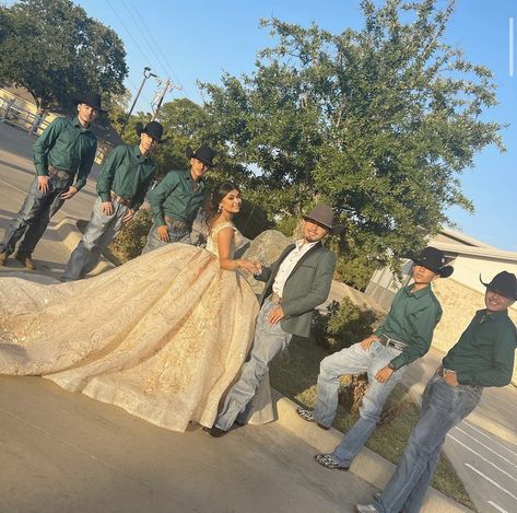 Chambelan Outfits Green, Emerald Green 15 Chambelanes, Chambelanes Outfits Quinceanera Green And Gold, Quince Chambelanes Outfits Green, Vaquero Outfits For Chambelanes, Emerald Green And Gold Quince Chambelanes, Chambelan Emerald Green, Quince Court Outfits Green, Chambelanes Vaqueros Outfits Green