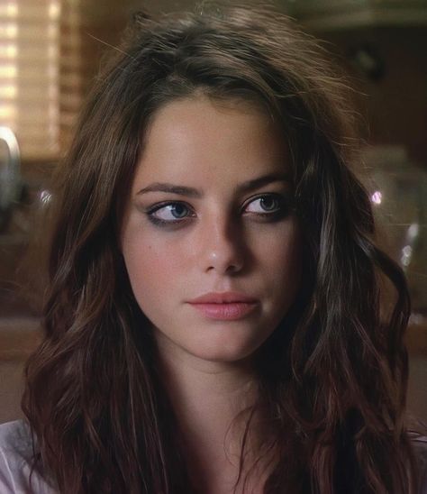 Kaya Scodelario Skins, Everybody Loves Me, Elizabeth Stonem, Effy Stonem, Skins Uk, Kaya Scodelario, Optimal Health, Holistic Approach, Love Me