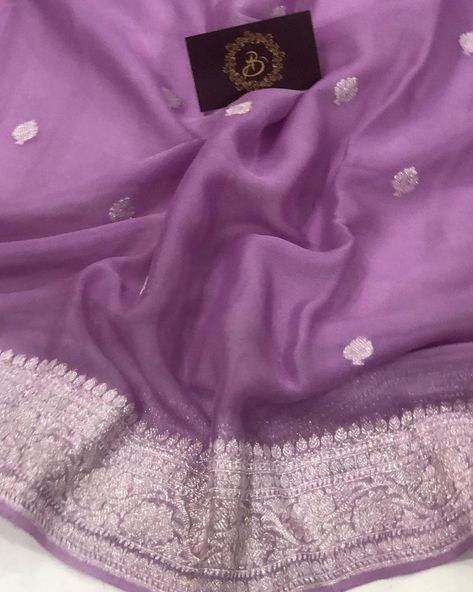 Purchase Sweet Lavender Khaddi Chiffon Banarasi Handloom Saree Pure Chiffon Sarees, Indian Bridal Sarees, Saree Floral, Saree Sale, Fancy Sarees Party Wear, Indian Silk Sarees, Indian Fashion Saree, Saree Designs Party Wear, Royal Look