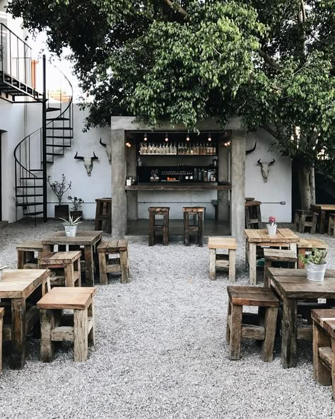 Photo: tiffwang_ Backyard Cafe, Outdoor Restaurant Patio, Coffee House Design, Cafe Exterior, Outdoor Restaurant Design, Architecture Restaurant, Small Coffee Shop, Small Cafe Design, Coffee Shop Interior Design