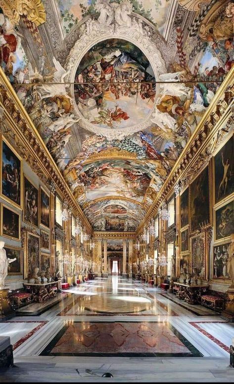 Pretty Architecture, Classic Villa, Cathedral Architecture, Vacation Goals, Sistine Chapel, Cathedral Church, Beautiful Castles, Vatican City, Historical Architecture