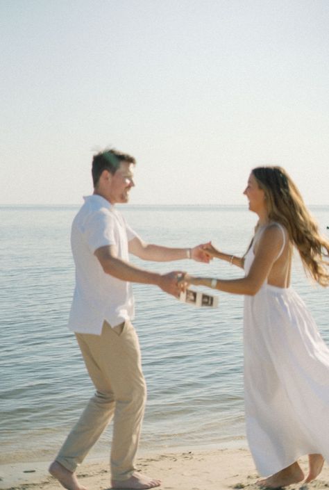 Pregnancy Announcement Photoshoot - Marisa Jordan Photography Baby Announcement Photoshoot Beach, Pregnancy Announcement Beach, Beach Baby Announcement, Beach Pregnancy Announcement, Baby 2 Announcement, Surprise Pregnancy Announcement, Pregnancy Announcement Photoshoot, Baby Announcement Photoshoot, Couple Pregnancy Photoshoot