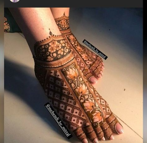 Bride Mehendi Design Bridal Leg, Mehendi Leg Design Simple, Bride Legs Mehndi, Bridal Mahdi Design, Engagement Bride Mahendi, Legs Mehndi Design For Bride, Foot Mehandi Designs Bridal, Bridal Mehendi For Foot, Bridal Leg Mehendi Designs Latest