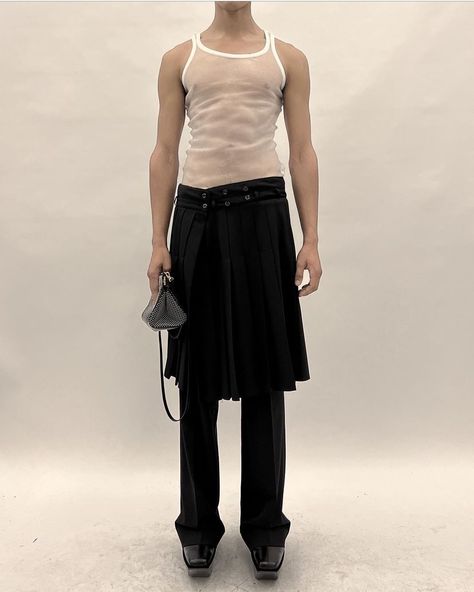 The Peterdo, Aesthetic Male Outfits, New York Summer, Pleats Skirt, Peter Do, Minimal Look, Mens Street Style, Mens Tank Tops, Fashion Brand