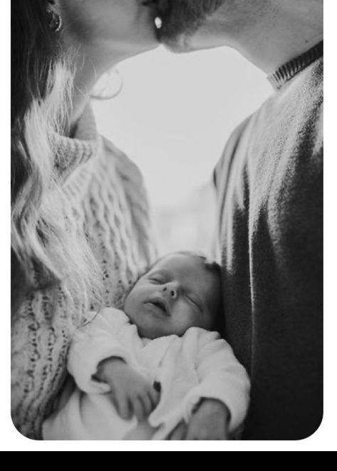 Mother Day Photo, Aesthetic Mother, Newborn Family Pictures, Gifts Aesthetic, Baby Boy Newborn Pictures, Foto Newborn, Lifestyle Newborn Photos, Baby Fotografie, Newborn Family Photography