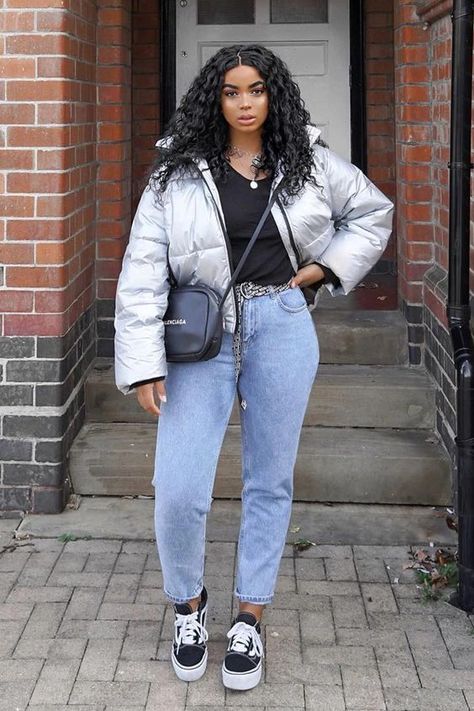 Puffer Jacket Outfit Midsize, How To Style Puffer Jacket, How To Style A Puffer Jacket, Puffer Jacket Outfit Winter Style, Puff Jacket Outfit, Look Puffer Jacket, Puffer Jacket Outfit, Causual Outfits, Simple Trendy Outfits