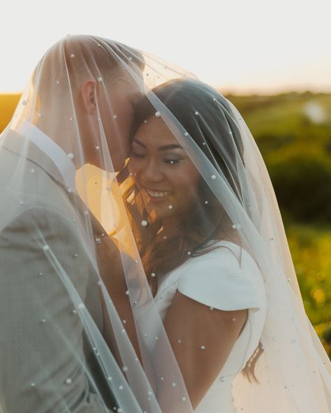 Catholic Engagement Photos, Wedding Photography Photo Ideas, Catholic Couple, Catholic Wedding Photography, Photography Photo Ideas, Romantic Wedding Photography, Couple Pose, Catholic Wedding, Kansas City Wedding