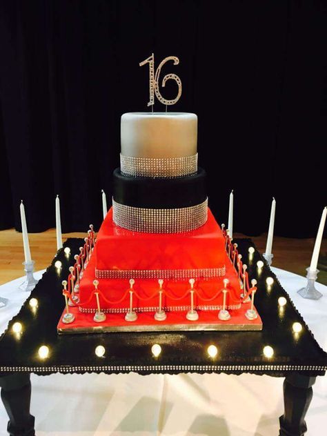 Hollywood Glam Cake Ideas, Hollywood Glam Sweet 16 Party, Glam Cake Ideas, Hollywood Theme Sweet 16 Party, Hollywood Cake Ideas, Hollywood Quince, Hollywood Sweet 16, 16 Party Ideas, Glam Cake