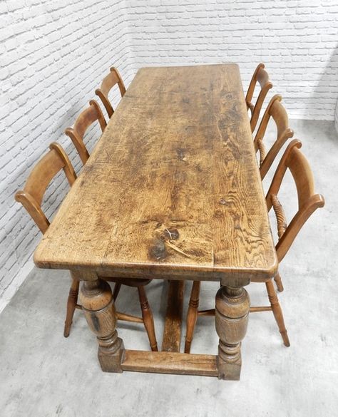 Barn Living, Refectory Table, Antique Dining Tables, Kingdom Of Great Britain, Table Plans, Open Plan Kitchen, Country Living, Open Plan, Dinner Table