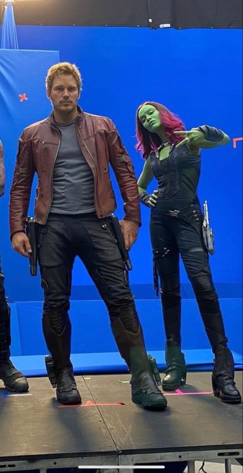 Gamora Behind The Scenes, Gamora And Starlord Costume, Gamora And Peter Costume, Gamora X Peter, Guardians Of The Galaxy Outfits, Chris Pratt Guardians Of The Galaxy, Gamora And Quill, Gamora And Starlord, Guardians Of The Galaxy Quotes