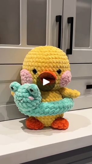 Crochet A Duck, Crochet Toy Story, Cow Plushies, Crochet Cute, Handmade Plushies, Crochet Cow, Cute Diy, A Frog, A Duck