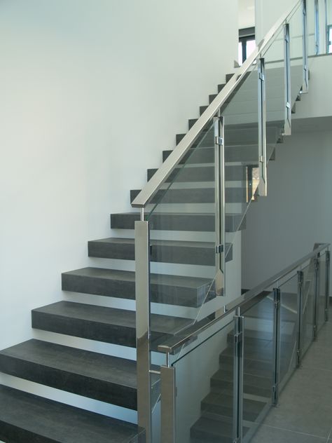 Staircase Glass Design, Stairs Tiles Design, Glass Staircase Railing, Steel Stairs Design, Bathroom Wall Tile Design, Balcony Glass Design, Steel Railing Design, Staircase Design Modern, Staircase Railing Design