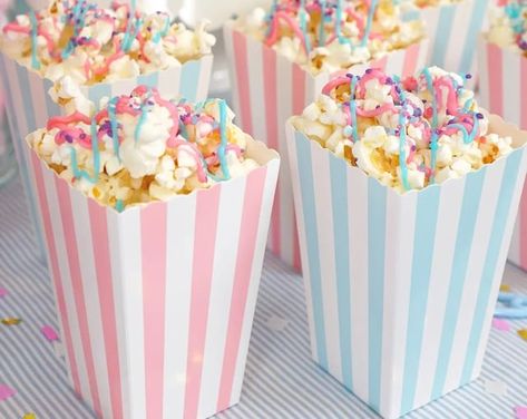 ThePrettyPartyBoxx - Etsy Canada Creative Gender Reveals, Gender Reveal Party Ideas, Reveal Party Ideas, Gender Reveal Cake Topper, Gender Reveal Themes, Popcorn Party, Balloon Box, Happiness Is Homemade, Gender Reveal Balloons