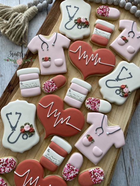 Nursing cookies Thank You Cookies For Hospital Staff, Nurse Cookies Royal Icing, Nursing School Graduation Cookies, Nursing Cookies Decorated, Nurse Cookies Graduation, Nurses Week Cookies, Nursing Graduation Cookies, Nurse Cookies Decorated, Nurse Sugar Cookies